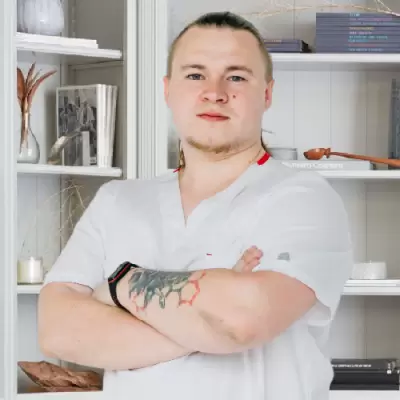 доктор Лопин Николай Николаевич фельдшер клиники «Санати» в Печорах